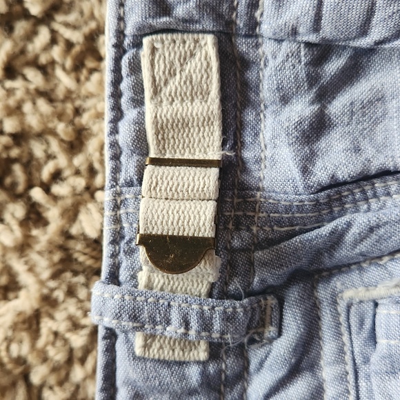 Baby Gap girls light wash pants/capri with adjustable straps size 5 - Picture 6 of 8
